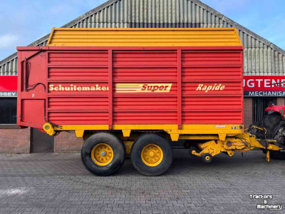 Autochargeuse Schuitemaker Rapide 125 S opraapwagen. Weidebouwmachines