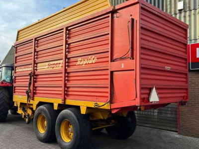 Autochargeuse Schuitemaker Rapide 125 S opraapwagen. Weidebouwmachines