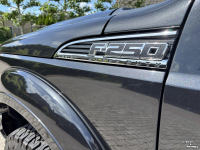 Pick up Ford 6.7 V8 Powerstroke. Superduty, Lariat, Crew-Cab, Grijs kenteken.
