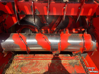 Distributeur de paille pour des logettes Kuhn Primor 20260H stroblazer