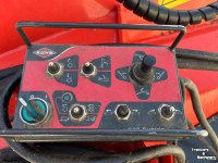 Distributeur de paille pour des logettes Kuhn Primor 20260H stroblazer
