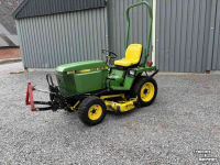 Tracteur pour horticulture John Deere 655 Diesel 4wd met maaidek fronthef