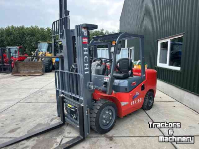 Chariot élévateur  hchi   3500kg  2 stuks voorraad