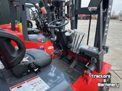 Chariot élévateur  hchi   3500kg  2 stuks voorraad