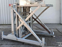 Basculeur de caisses  MOUNTEC MKK-1200 KISTEN KANTELAAR LEDIGER / BOX TIPPER / KISTENKIPPER