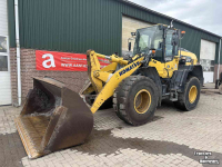 Chargeuse sur pneus Komatsu WA270 8 Shovel