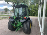 Tracteur pour vignes et vergers John Deere 4066R