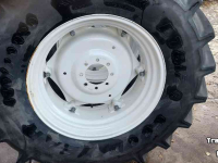 Roues, Pneus, Jantes, Barillets Jumelage Good Year 480/70R30