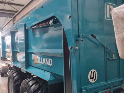Benne agricole Rolland Rolland RS6835 demo  Kipper