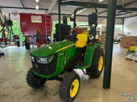 Tracteur pour vignes et vergers John Deere 3025E