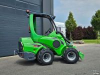 Chargeuse sur pneus Avant 645i TDL+ mini-shovel