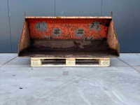 Godet de chargeur frontal  Kubota