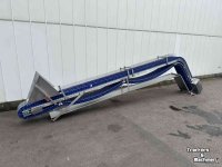 Convoyeur  Franz Nahrungsmittelmaschinen elevator  Stijle opvoerband met schakelband  30 cm breed