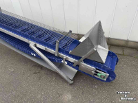 Convoyeur  Franz Nahrungsmittelmaschinen elevator  Stijle opvoerband met schakelband  30 cm breed