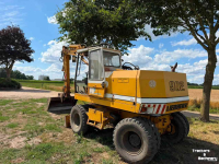 Pelles sur pneus Liebherr A902