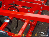 Combination de préparation du lit de semence ADV Technik Frontzaaibedcombinatie  Frontverkruimelaar ook in 2,5 + 3,5 + 4 mtr.