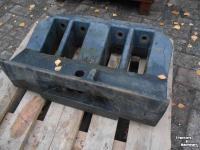 Pièces d‘occasion pour tracteurs Massey Ferguson gewichtendrager