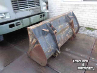 Chargeuse sur pneus Terex al 80