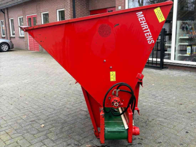 Épandeur de sciure pour des logettes Mehrtens EG1200BL Boxenstrooier
