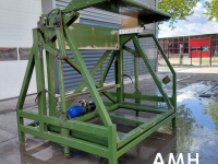 Basculeur de caisses Schouten KK-180-2  Kisten kantelaar,  box tipper, Kistenkipper