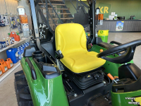 Tracteur pour vignes et vergers John Deere 3038E