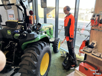 Tracteur pour vignes et vergers John Deere 3038E