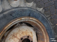 Roues, Pneus, Jantes, Barillets Jumelage International 13.6-r28