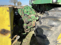Ensileuse automotrice John Deere 5830