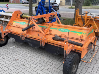 Broyeur de fanes Struik Loofklapper 4 LKFA75