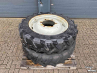 Roues, Pneus, Jantes, Barillets Jumelage Michelin 12.4R32 op 6 gaats velg