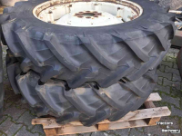 Roues, Pneus, Jantes, Barillets Jumelage Pirelli 13.6-R24 en 14.9/R38