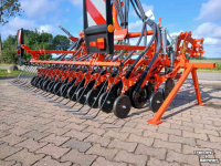Semoir Kubota SB 1300 schijf kouter balk, zaaimachine