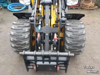 Chargeuse sur pneus JCB 403  plus