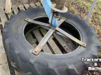 Pousse fourrage à pneu AP Voerveegband /  Voeraanveegband / Voerband