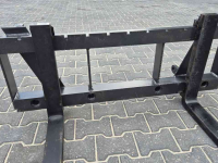 Chargeur frontal  Palletvork vorkenbord lepelbord met euro aansluiting Balenprikker.