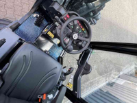 Chargeuse sur pneus Giant G2300 HD Cabine