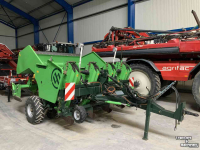 Planteuse de pommes de terre Miedema CP42 bekerpootmachine  | getrokken | aanaardkap | dewulf