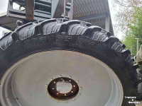 Roues, Pneus, Jantes, Barillets Jumelage BKT 230/95R32 & 270/95R48