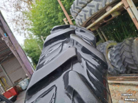 Roues, Pneus, Jantes, Barillets Jumelage BKT 230/95R32 & 270/95R48
