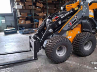 Chargeuse compacte Giant Skidsteer SK252