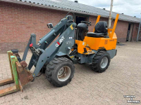 Chargeuse sur pneus Giant D331 ST