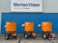 Épandeur de sciure pour des logettes Flingk SE 250 instrooier 3e wiel en gr w