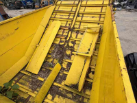 Ensileuse automotrice Hesston Field queen rear dump