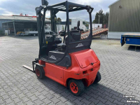 Chariot élévateur Linde E18-02