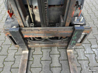 Chariot élévateur Linde E18-02