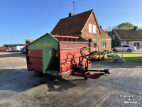 Distributeur de fourrage en bloc Strautmann BVW