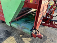 Distributeur de fourrage en bloc Strautmann BVW