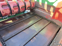 Distributeur de fourrage en bloc Strautmann BVW