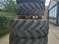 Roues, Pneus, Jantes, Barillets Jumelage BKT 650/65R38 540/65R28 op Valtra velgen