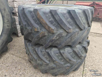 Roues, Pneus, Jantes, Barillets Jumelage BKT 650/65R38 540/65R28 op Valtra velgen